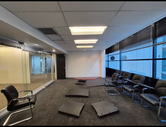 206M² OFFICE TO LET IN SANDTON CENTRAL